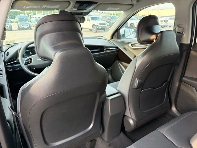New 2026 Snow White Pearl Kia LX image 10