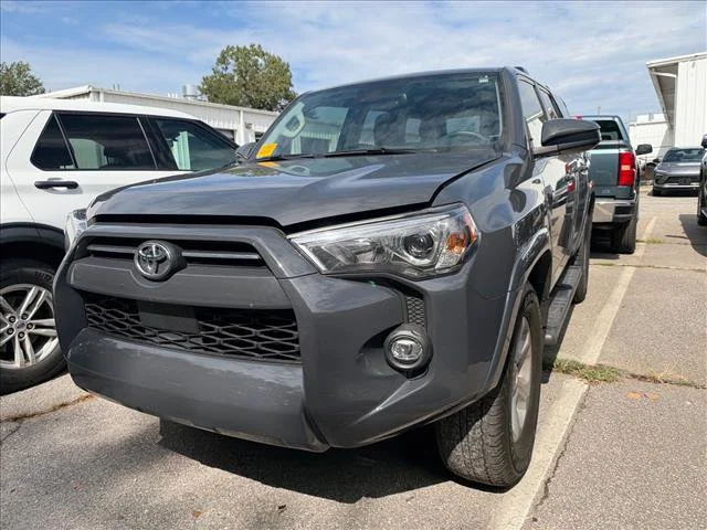 Used 2024  Toyota SR5 image 12