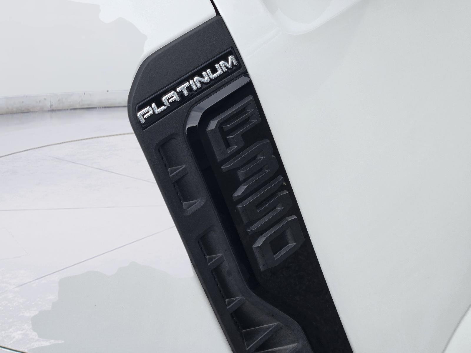 Used 2025 Star White Metallic Tri-Coat Ford Platinum image 11