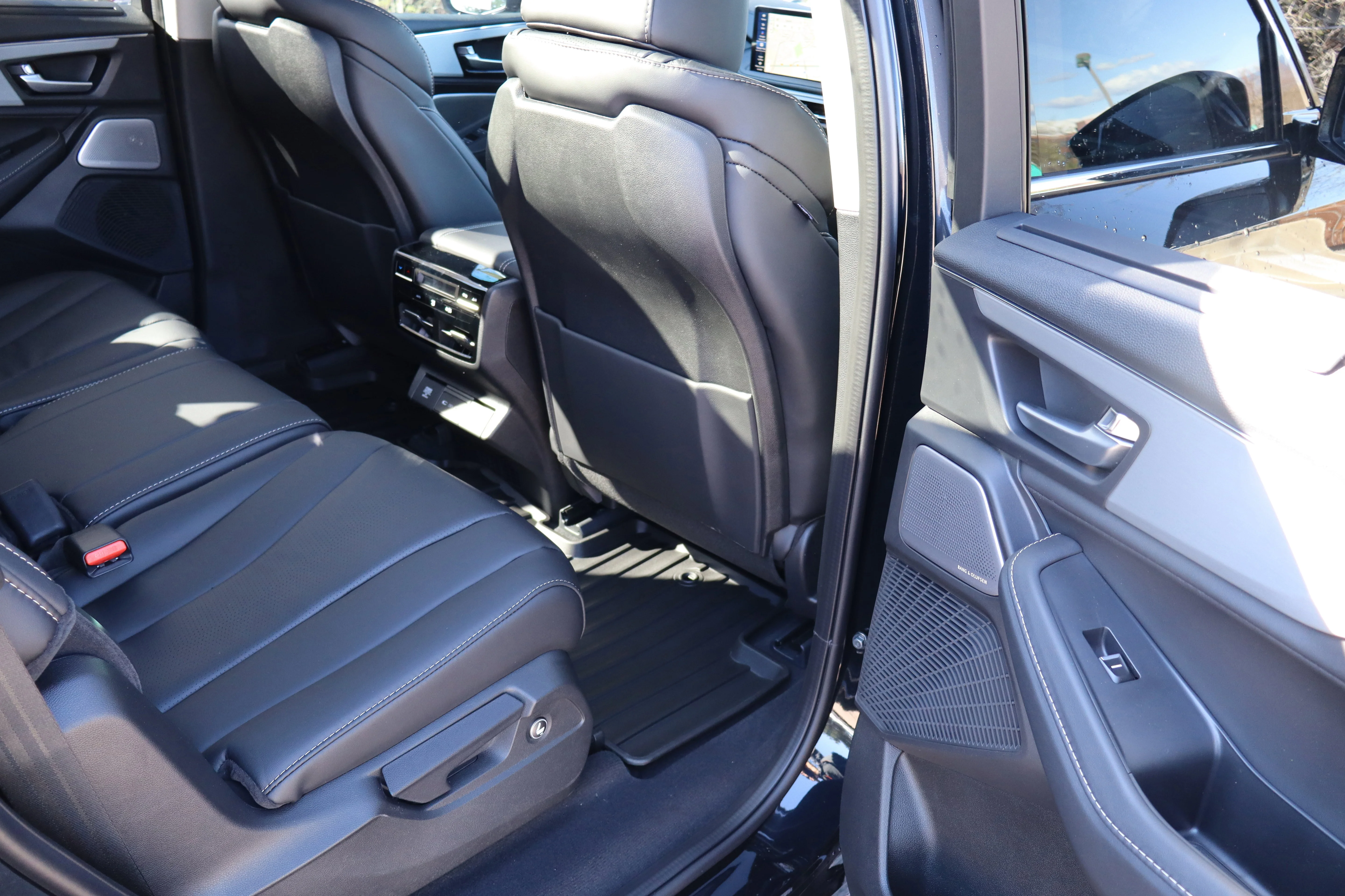 New 2026 Majestic Black Pearl Acura w/Technology Package image 31