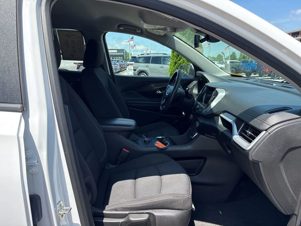 Used 2024 Summit White GMC SLE image 12