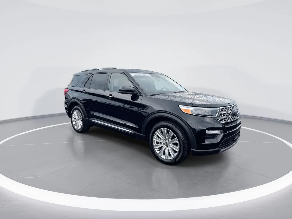 Used 2023 Black Ford Limited image 2