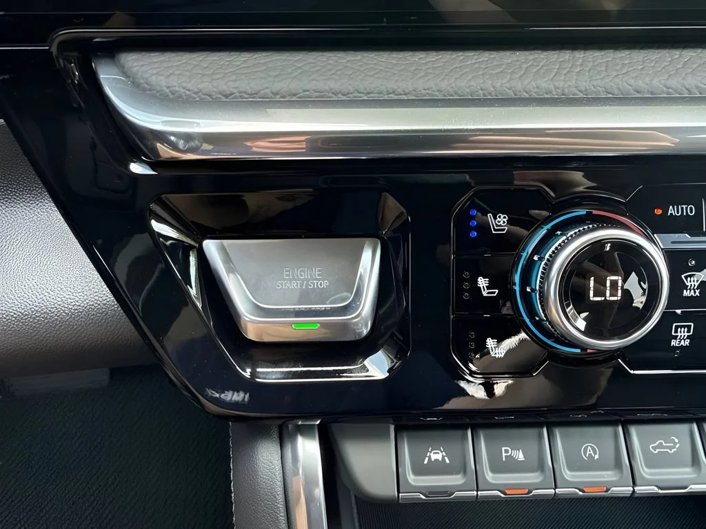 New 2026 Glacier White Tricoat GMC Denali image 24