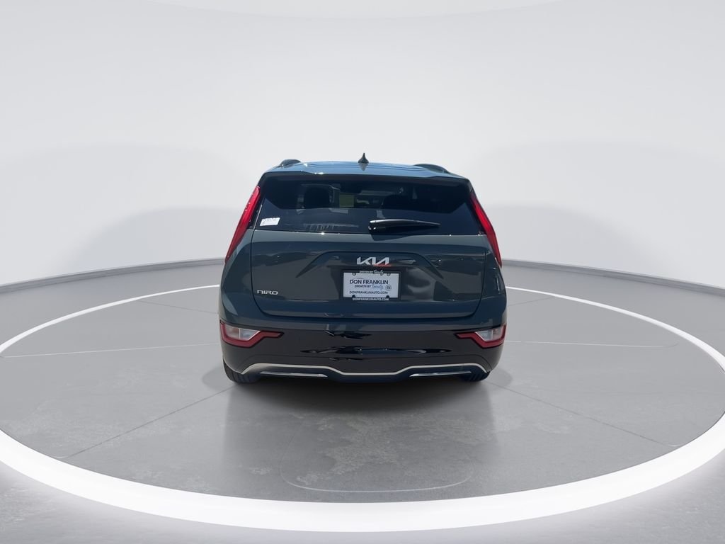 New 2026 Green Kia Wind image 7