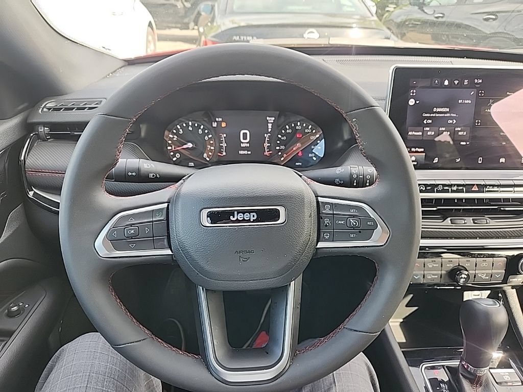 Used 2025 Red Hot Pearlcoat Jeep Trailhawk image 10