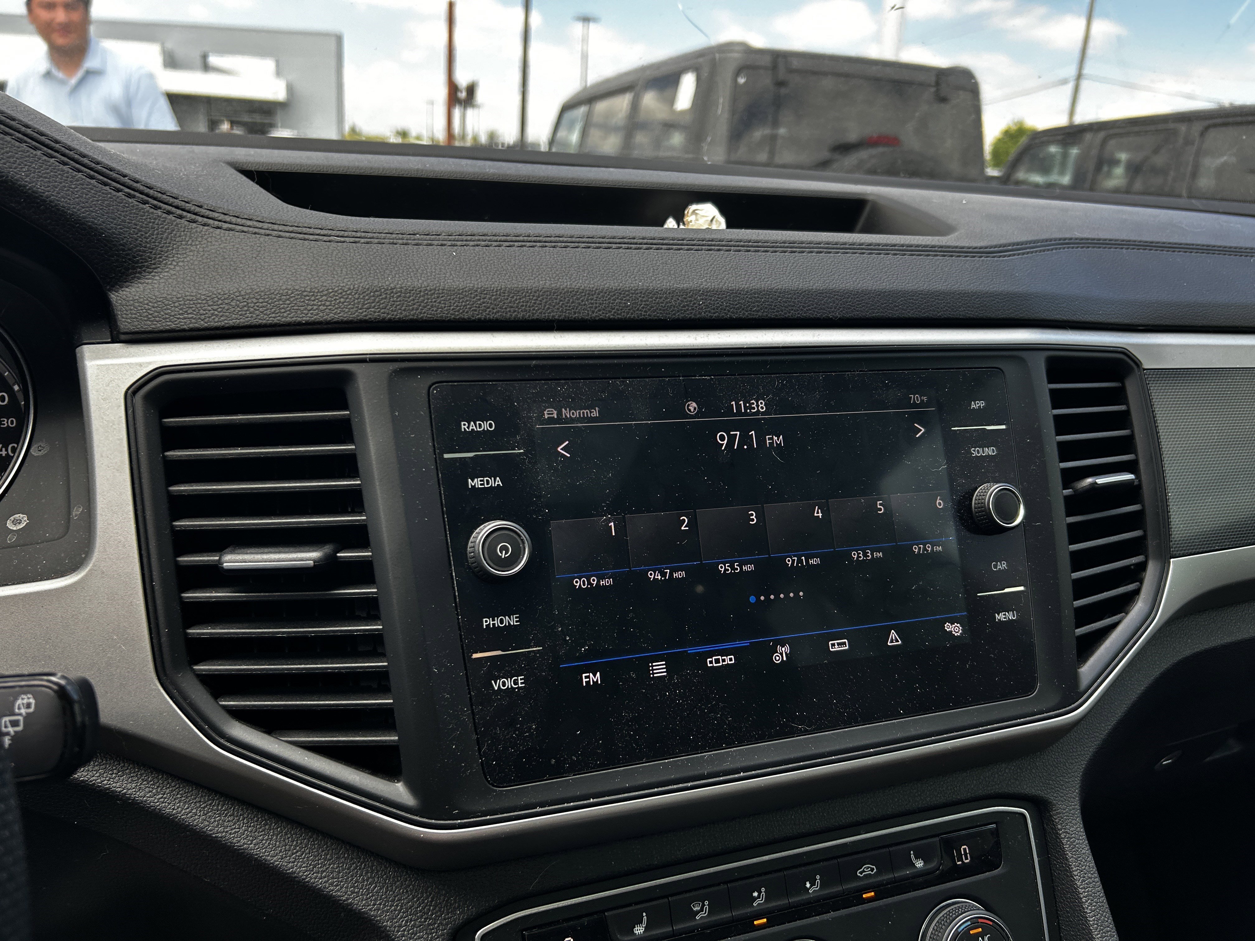 2021 Volkswagen Atlas SE w/Tech R-Line - Photo 15