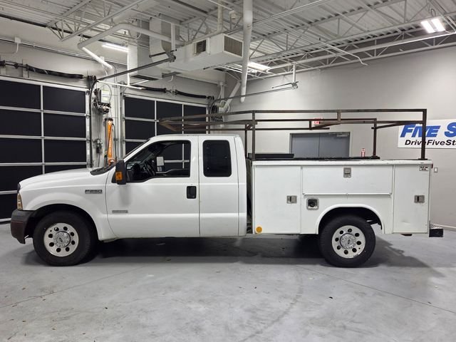 Used 2006 White Ford XL image 4