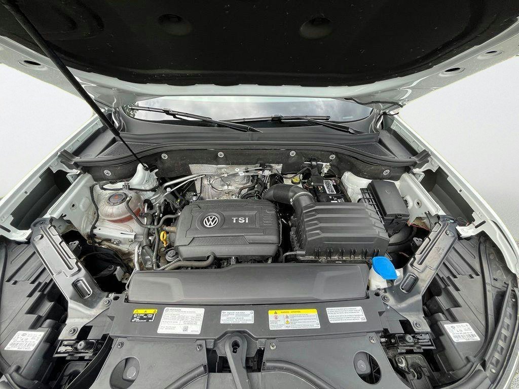 Used 2022 White Volkswagen 2.0T SE image 25