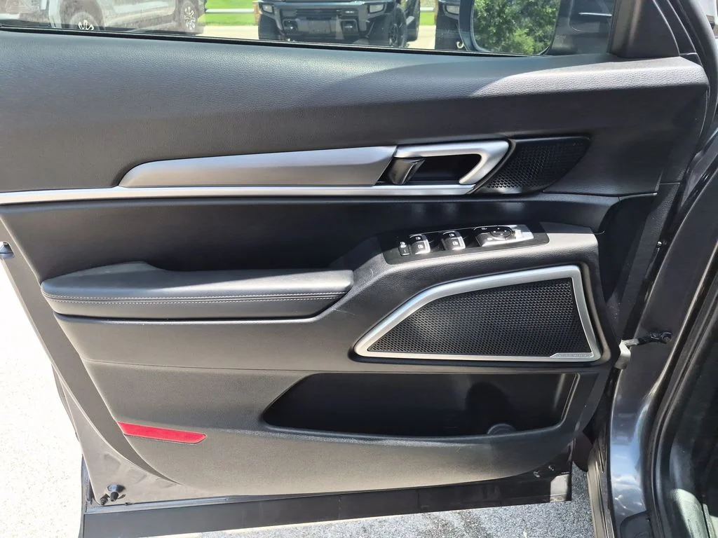 Used 2022 Gray Kia LX image 16