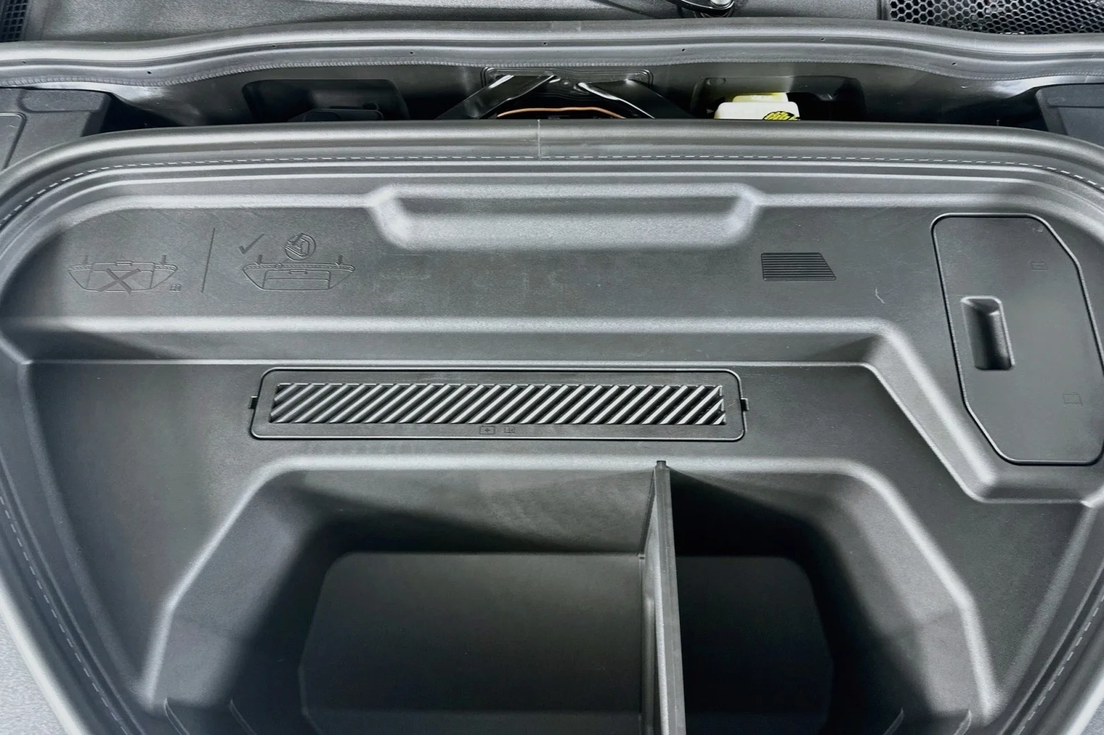 New 2027 Daytona Gray Pearl Effect Audi Premium Plus image 12