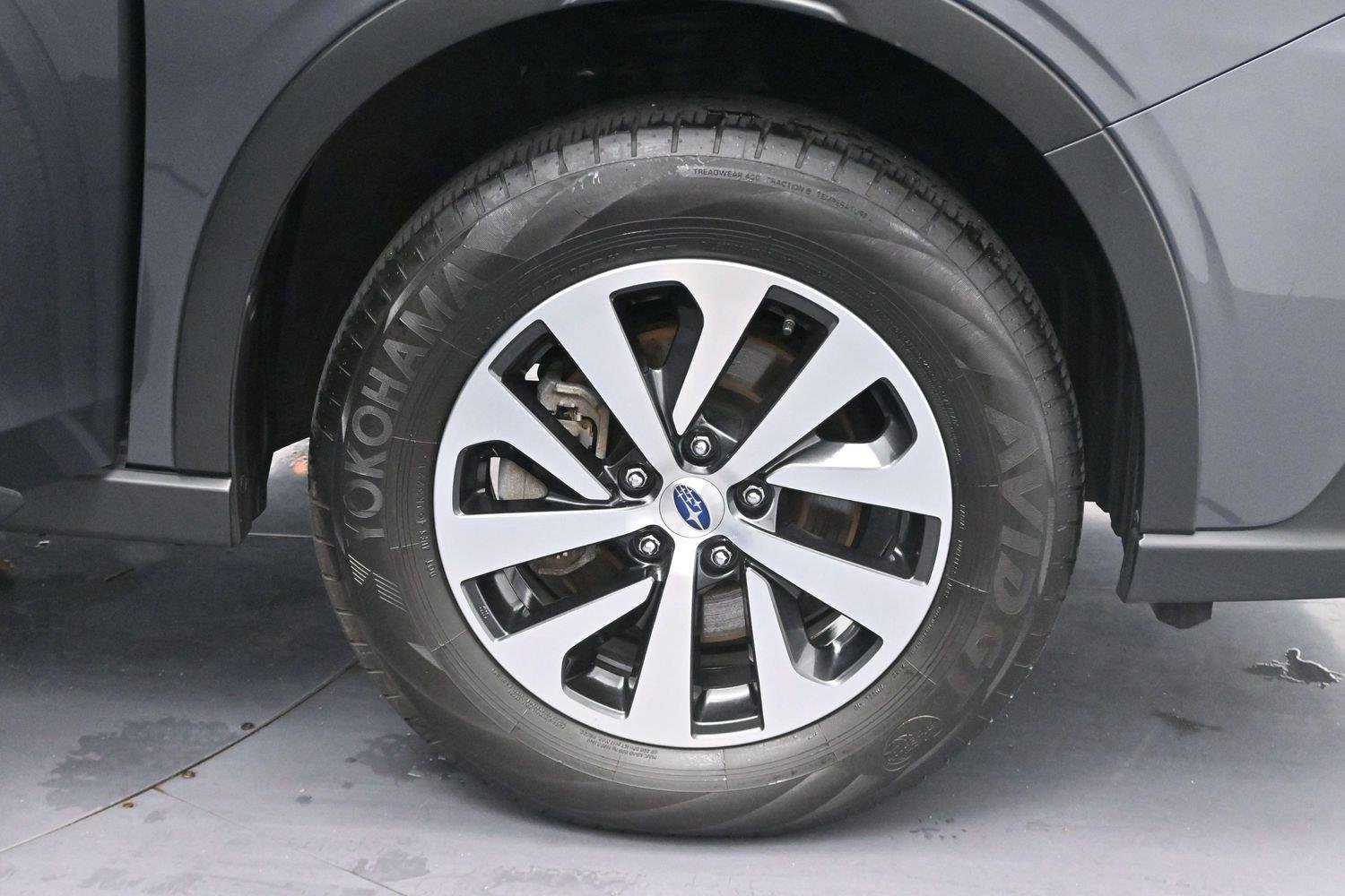 Used 2022 Magnetite Gray Metallic Subaru Premium image 21
