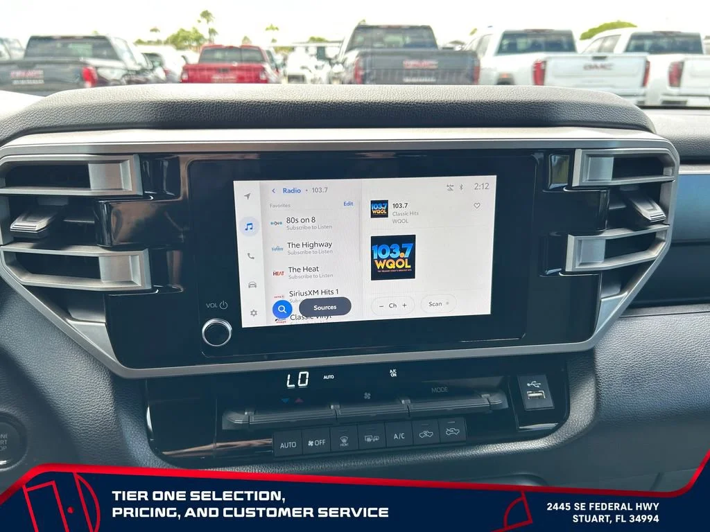 Used 2025 White Toyota SR5 image 33