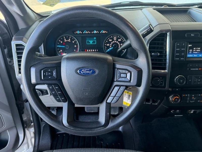 Used 2015 Ingot Silver Meta Ford XLT image 13