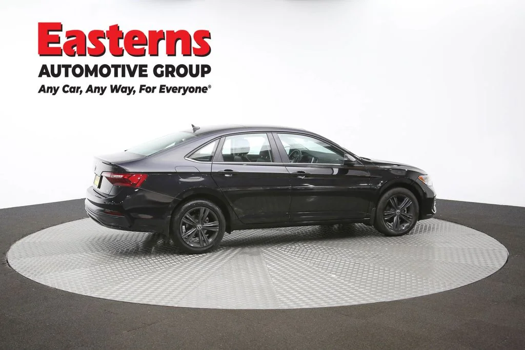 Used 2024 Black Volkswagen 1.5T SE image 40