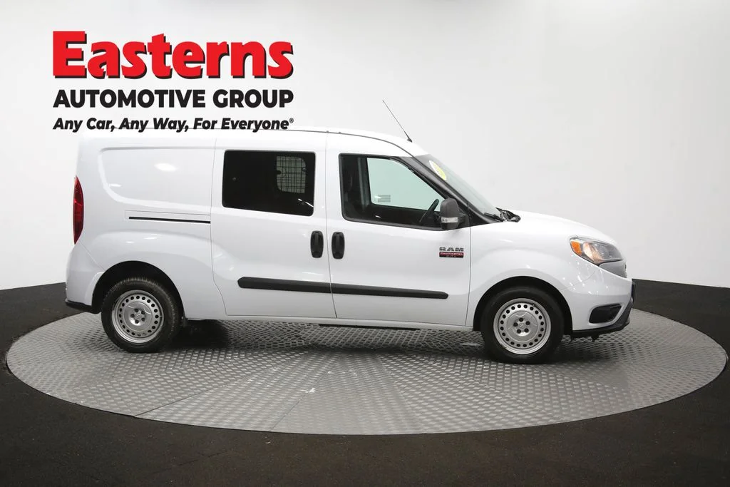 Used 2022 White Ram Base image 43