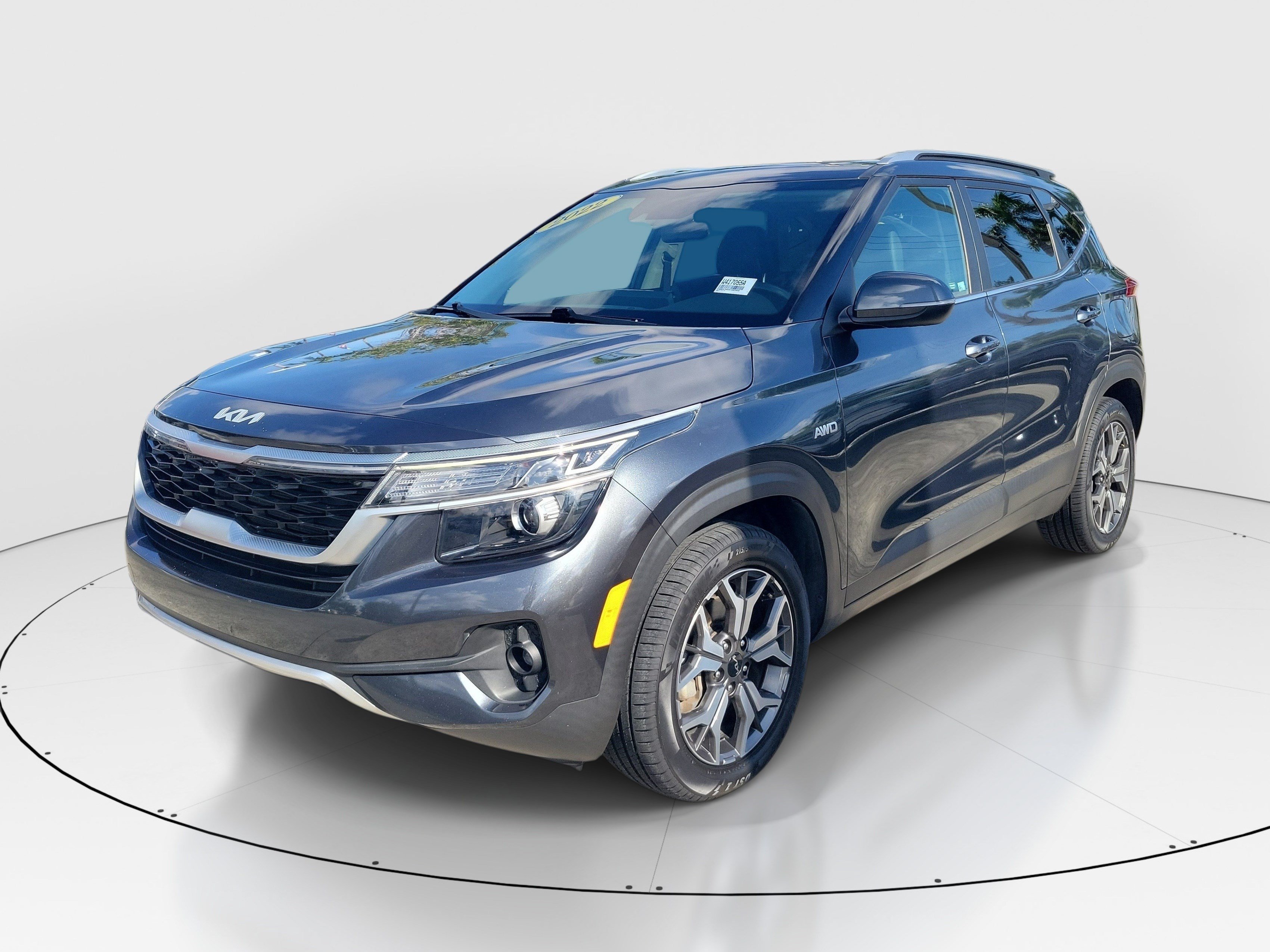 Used 2022 Gravity Gray Kia EX image 3