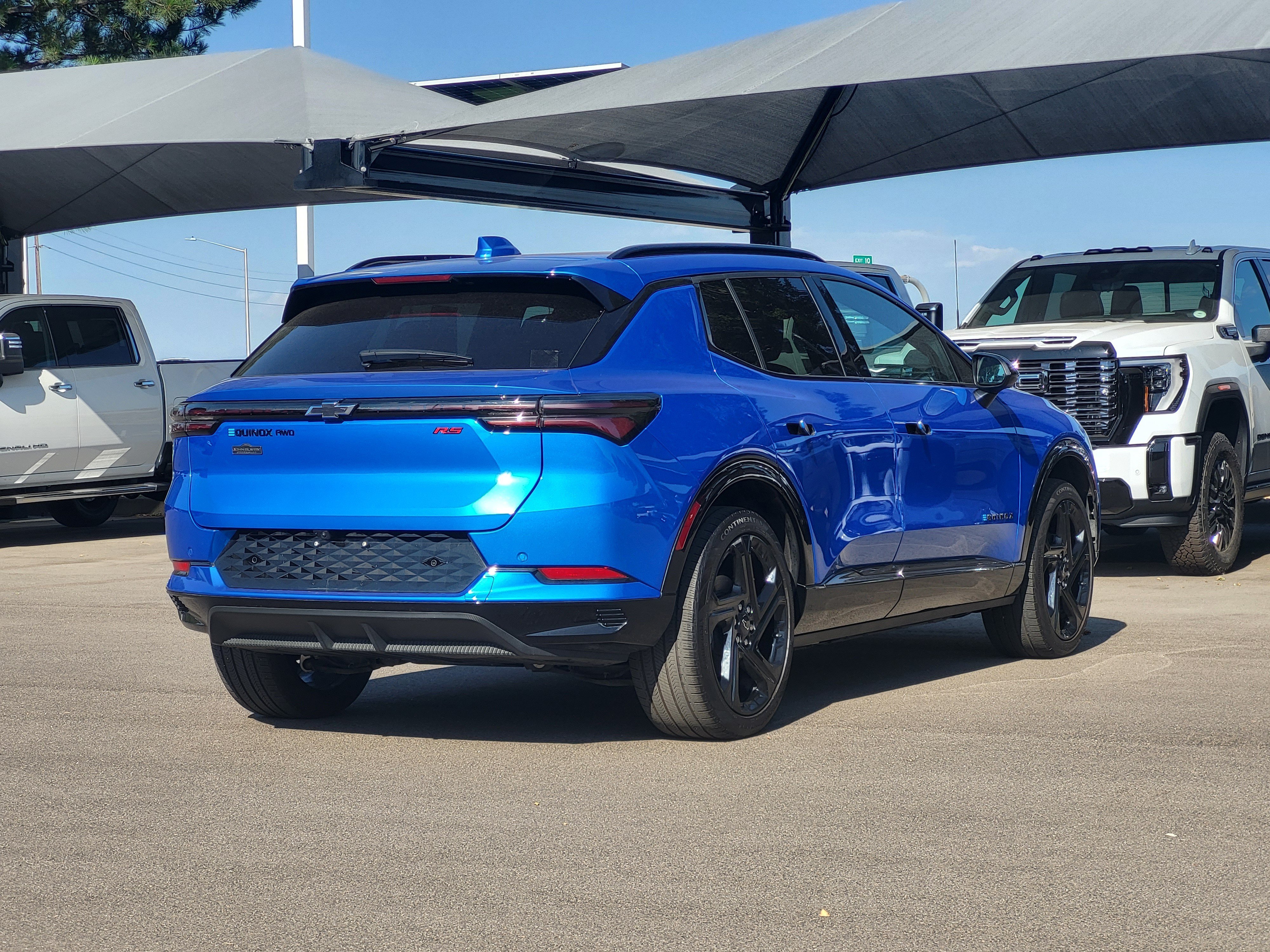 2025 Chevrolet Equinox EV RS - Photo 7