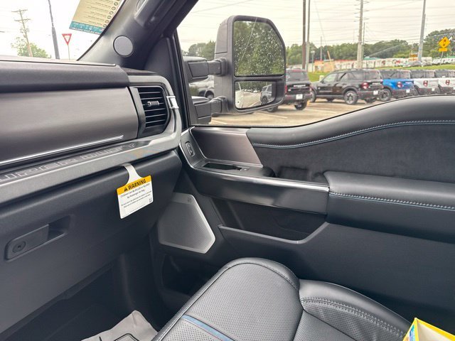 2026 Ford F-250 Super Duty Platinum - Photo 30
