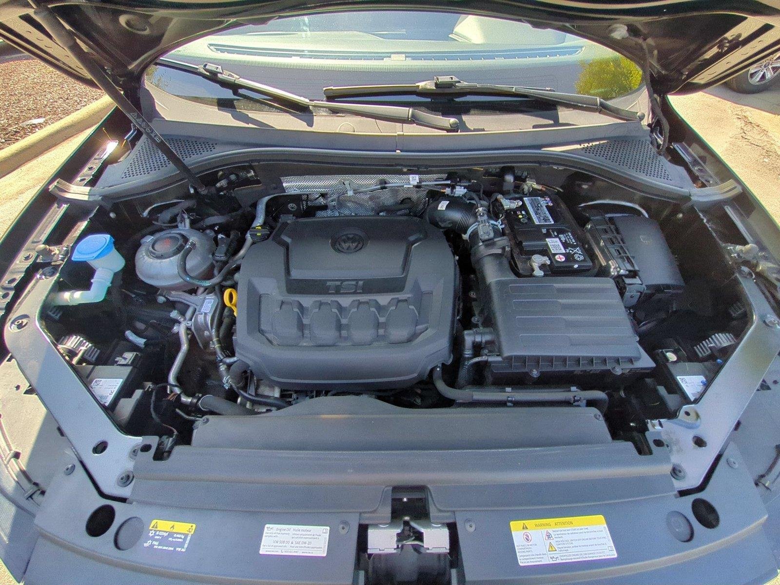Used 2023  Volkswagen SEL R-Line image 41