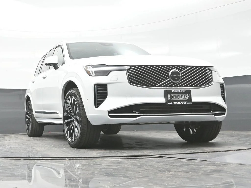 Used 2026 Crystal White Volvo Plus image 23