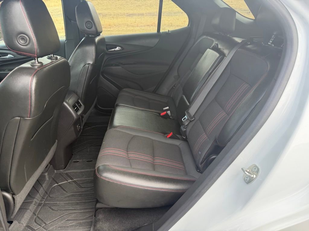 Used 2024 Summit White Chevrolet RS image 33