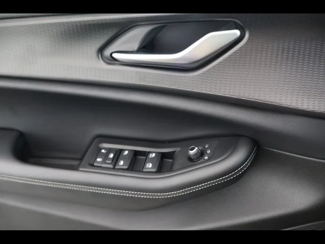 Used 2025 Gray Jeep Laredo X image 36