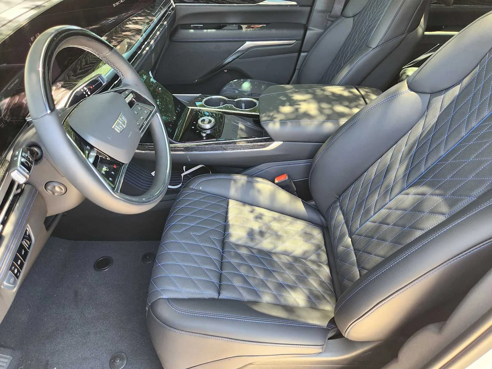 2026 Cadillac Escalade IQL Luxury - Photo 8