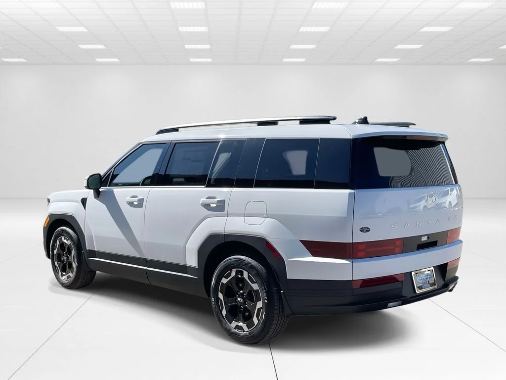 New 2026 White Hyundai SEL image 4
