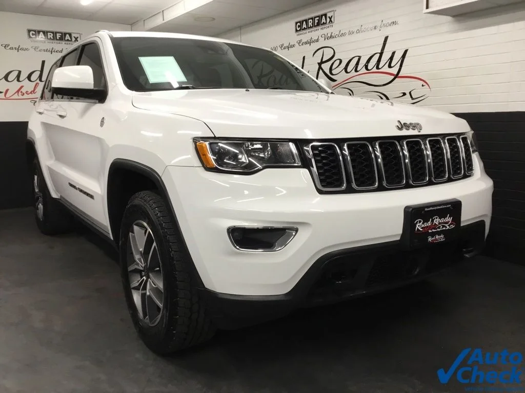 Used 2020 White Jeep Altitude image 3
