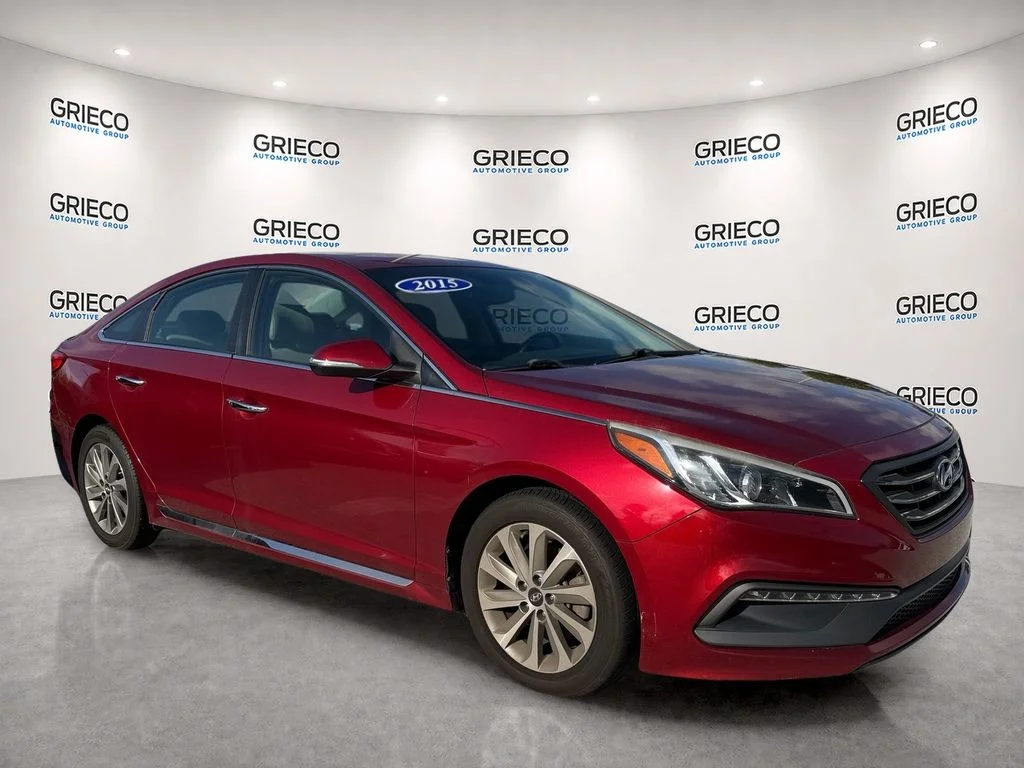 Used 2015 Red Hyundai Sport image 1
