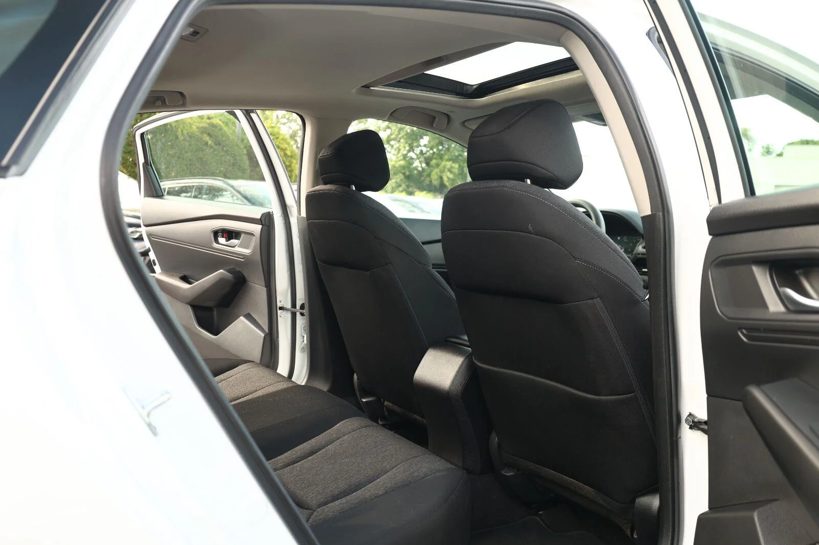 Used 2024 Platinum White Pearl Honda EX image 20