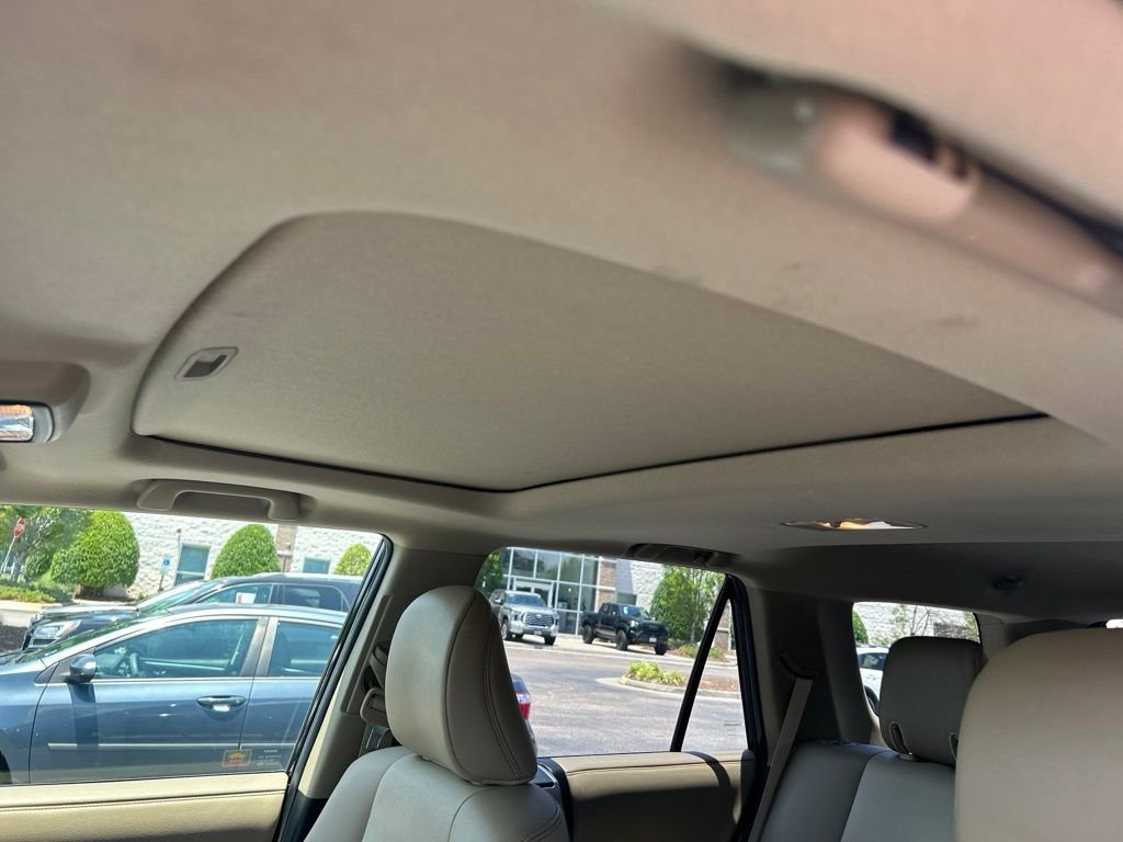 Used 2018 Black Toyota SR5 Premium image 8