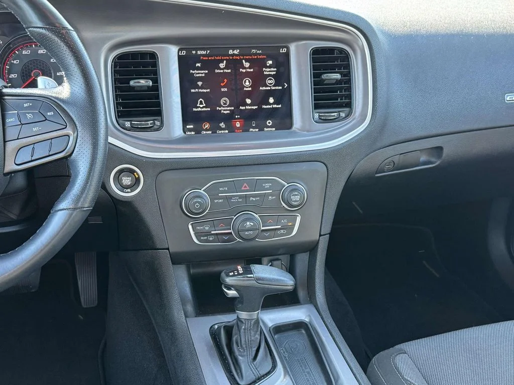 Used 2022  Dodge SXT image 3