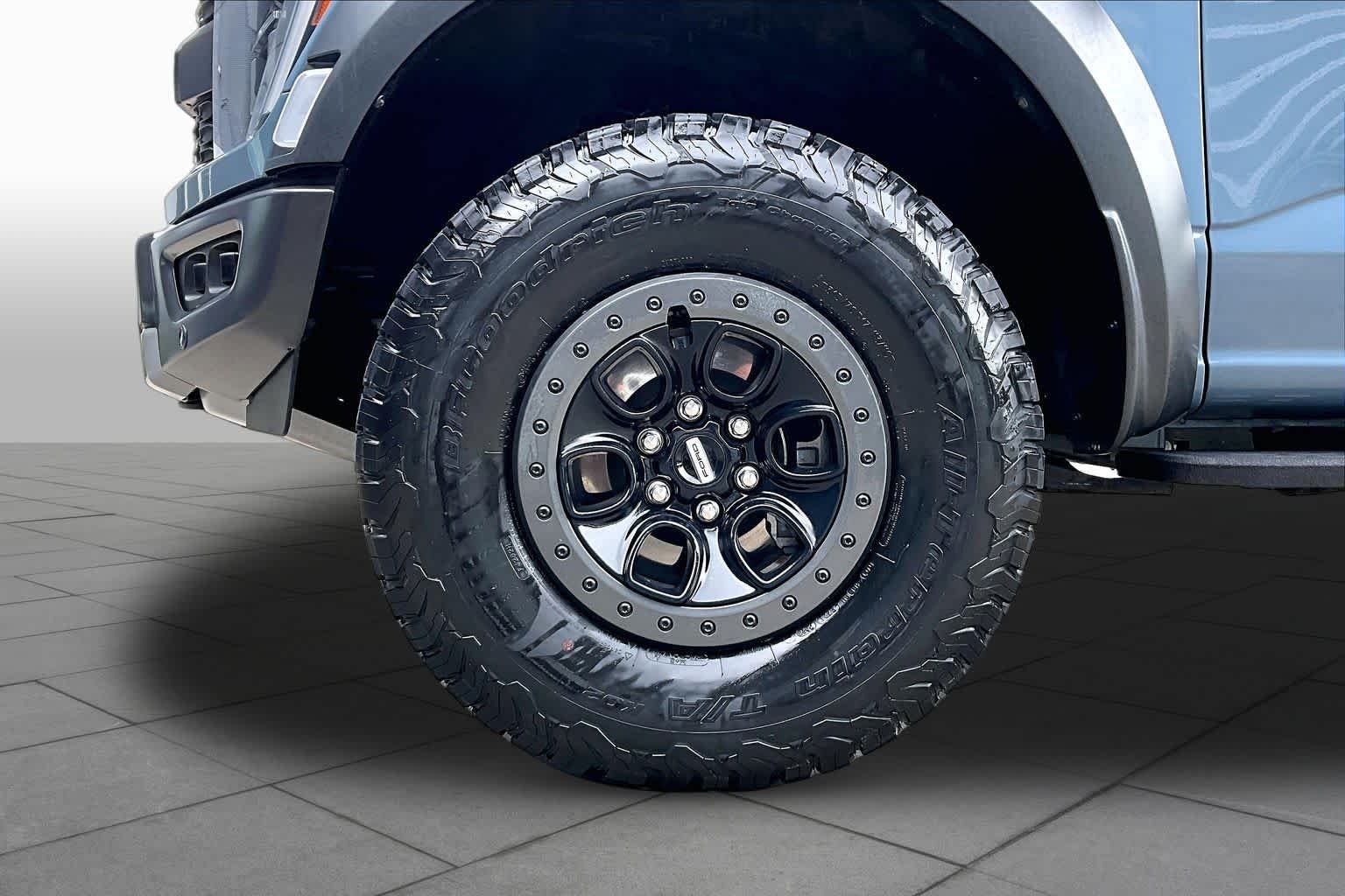 Used 2023 Azure Gray Metallic Tri-Coat Ford Raptor image 11