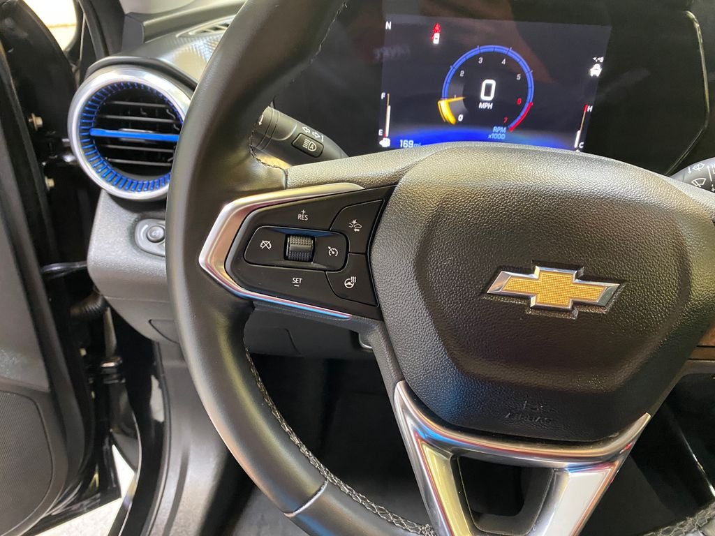 Used 2025 Black Chevrolet LT image 31