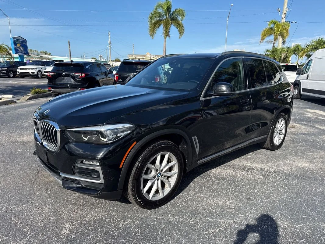 Used 2020  BMW xDrive40i image 1