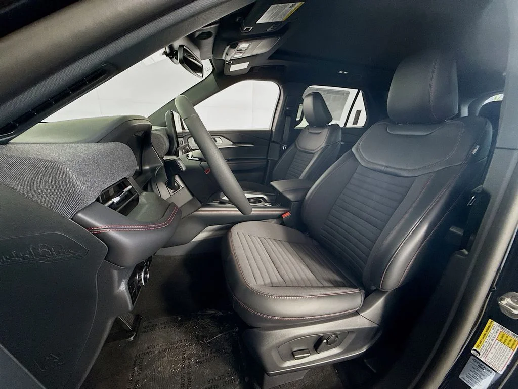 New 2026 Agate Black Metallic Ford ST-Line image 21