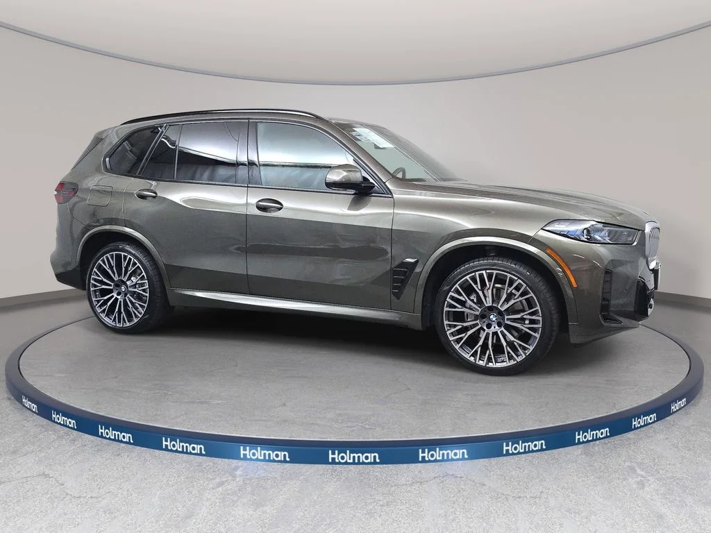 Used 2026 Manhattan Green Metallic BMW xDrive40i image 4