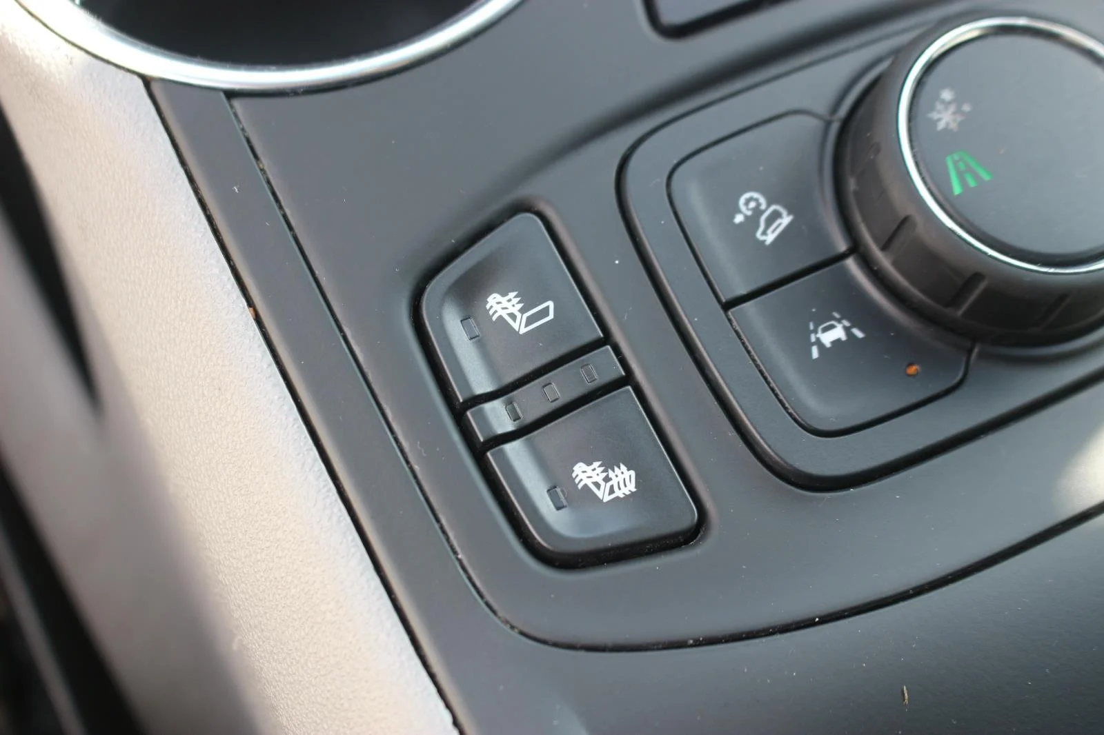 Used 2022 White Frost Tricoat GMC SLT image 26