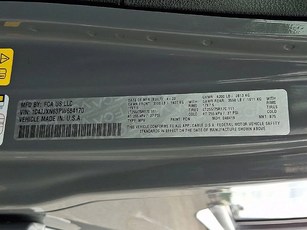 Used 2023 Gray Jeep 4x4 image 30