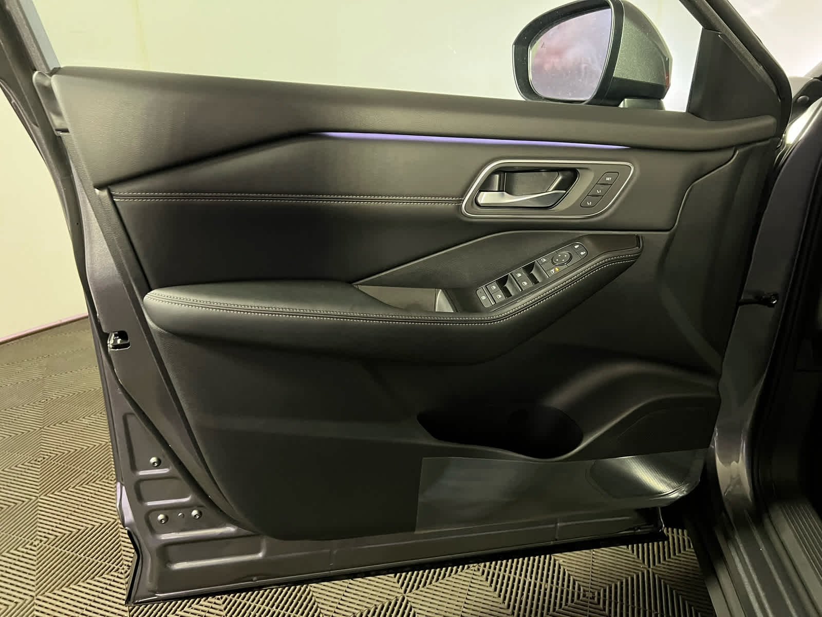 New 2026 Gun Metallic Nissan Platinum image 15