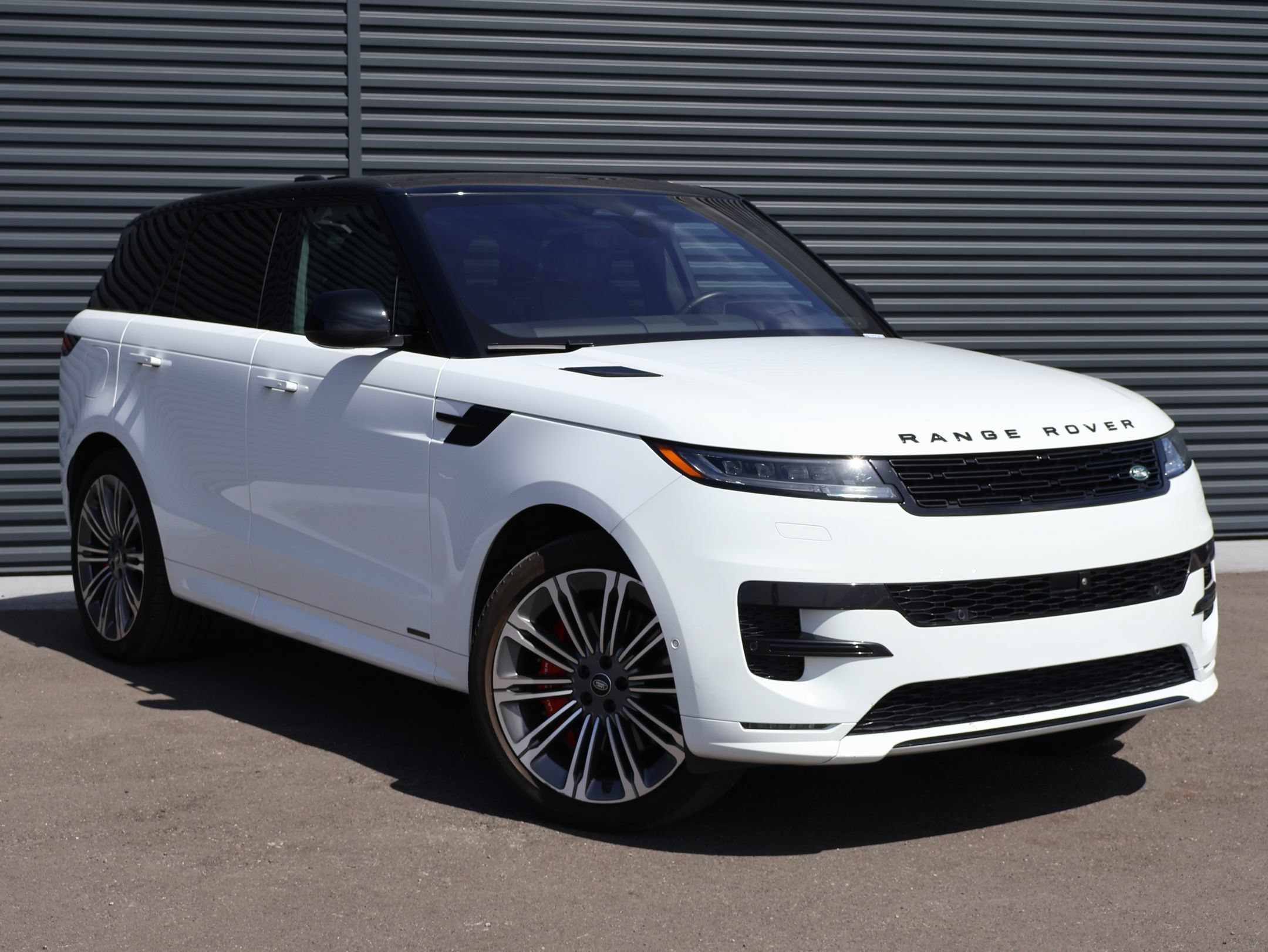 Used 2023 Fuji White Land Rover Autobiography image 7
