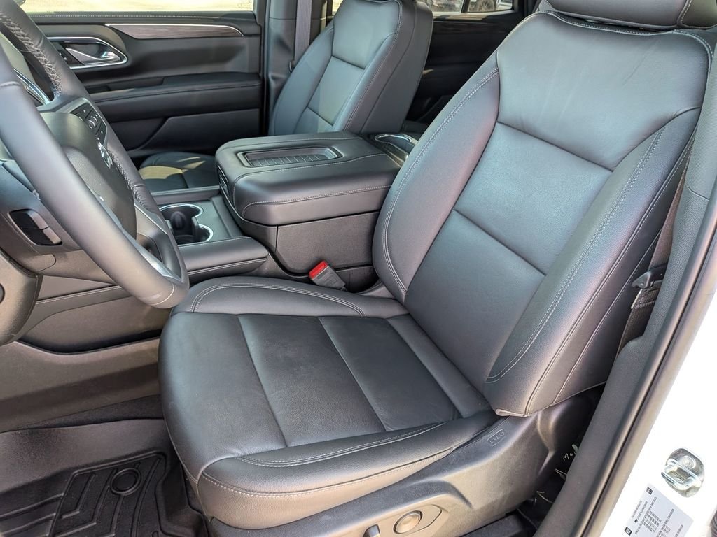 Used 2022 White Chevrolet Z71 image 31
