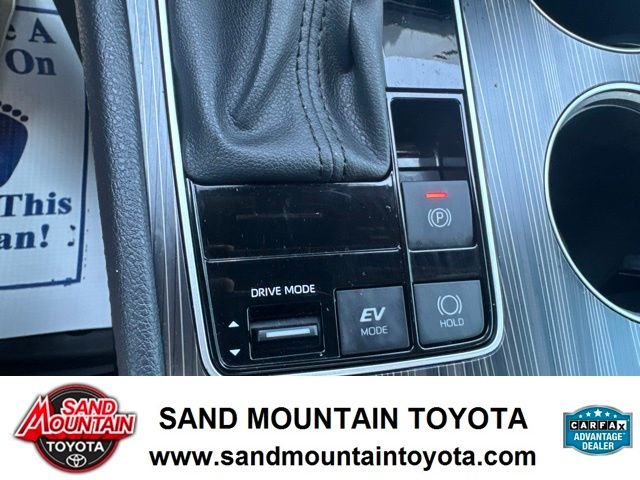 2023 Toyota Sienna Platinum - Photo 18