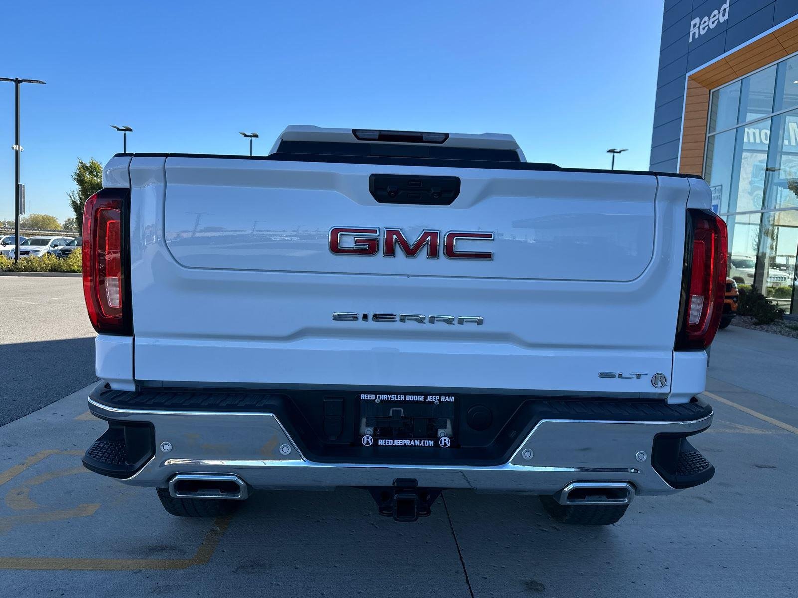 2024 Gmc Sierra 1500 SLT photo 3