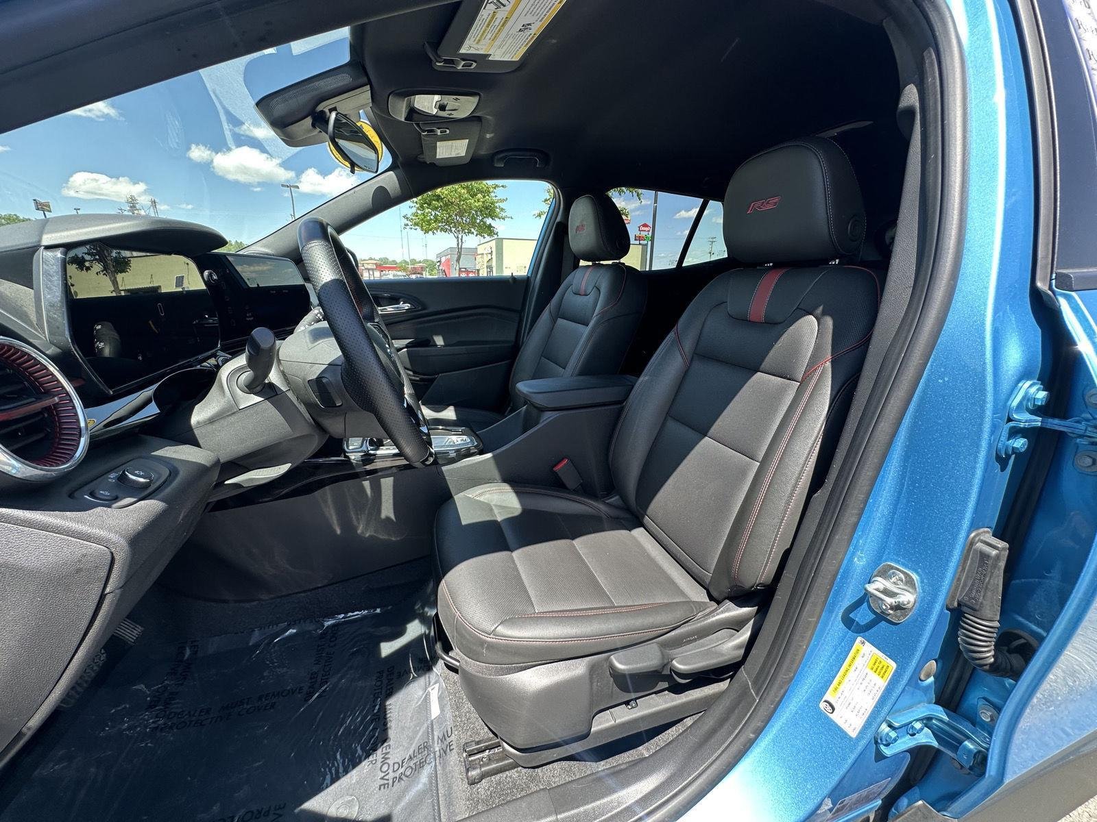 Used 2025 Marina Blue Metallic Chevrolet 2RS image 11