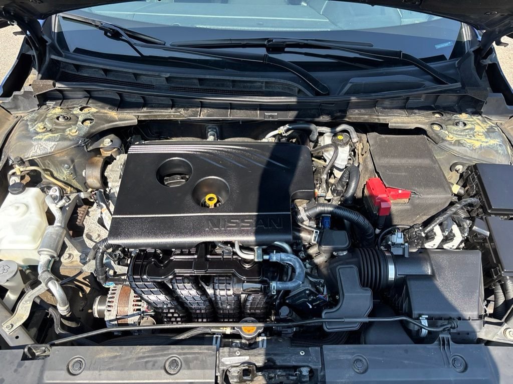 Used 2019 Blue Nissan 2.5 S image 11