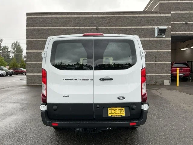 New 2026 Oxford White Ford Base image 5