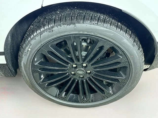 New 2026 Fuji White Land Rover Belgravia Edition image 33