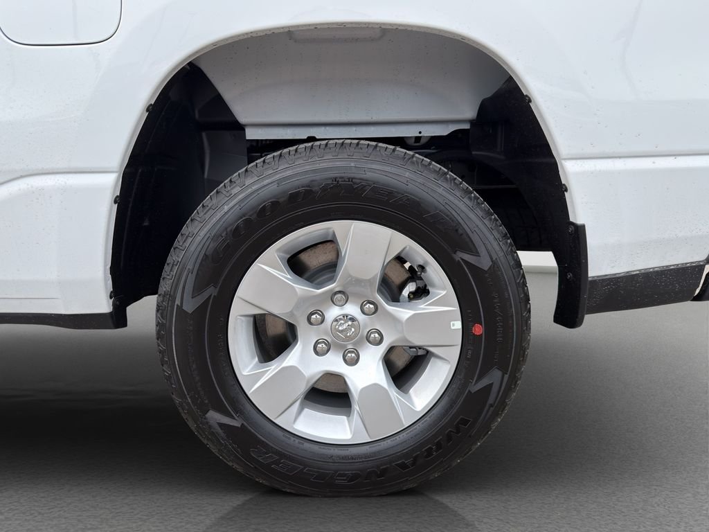 New 2026 Bright White Clearcoat RAM Tradesman image 22
